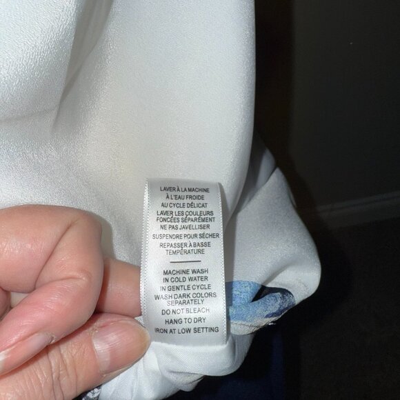 Chic by Jacob Blouse blue and white top shirt Women's Size M - Picture 4 of 5